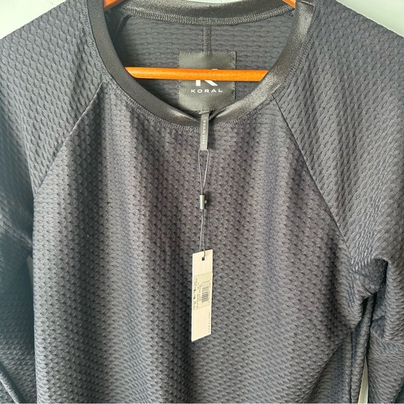 NWT Koral - Sofia Mesh Pullover In Black Sz
S Koral Sofia Netz Pullover - Picture 6 of 9